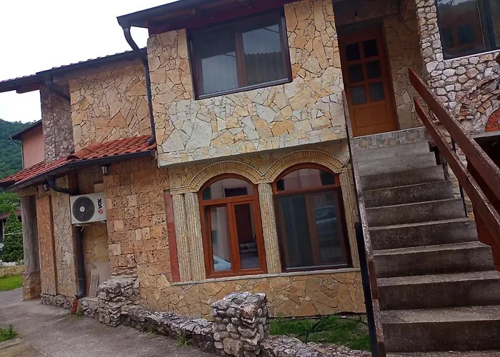 Vila Nenad Ovcar Banja